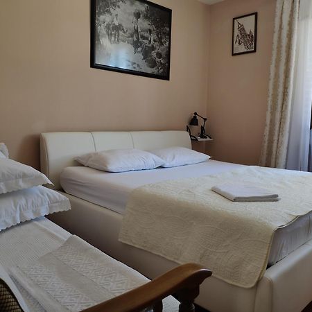 Rab-Centar Hotell Rab Town Eksteriør bilde