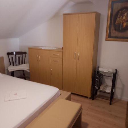 Rab-Centar Hotell Rab Town Eksteriør bilde