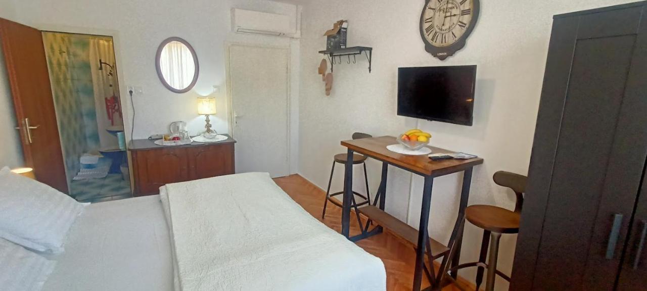 Rab-Centar Hotell Rab Town Eksteriør bilde