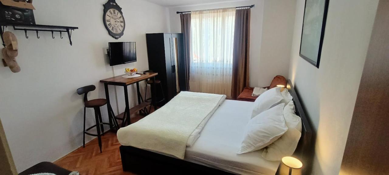 Rab-Centar Hotell Rab Town Eksteriør bilde